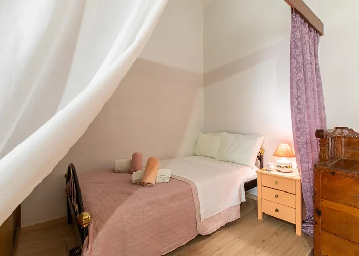 La Casa Lemonia * Soroni